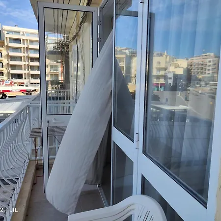 Lilly's Sea View, Beachfront